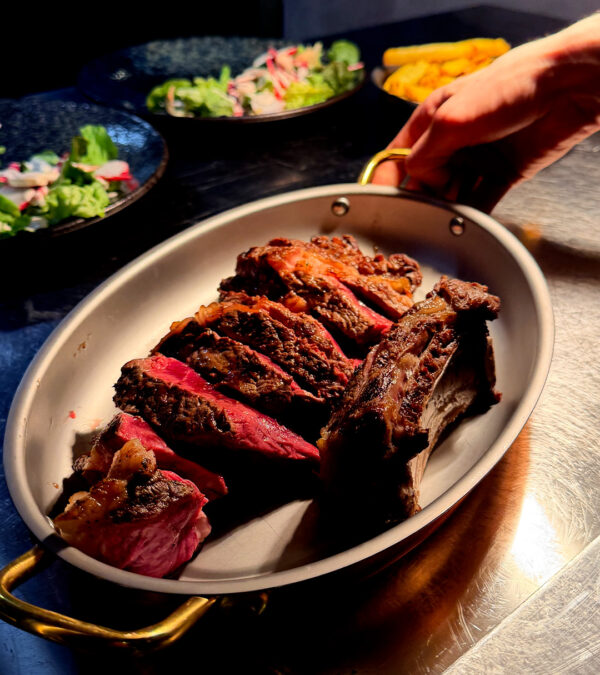 Côte à l'os à volonté au Vieux Grill